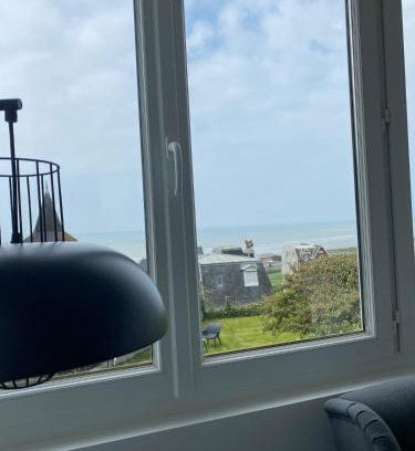 Woignarue Apartment | Molène -Apt 2- Vue mer