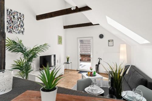 Bachviertel Apartment | MOLA Apartments-Charmante Ferienwohnung im Herdecke Zentrum für 3 Personen-große Dachterrasse-Grill-Gratis Parken-WLAN