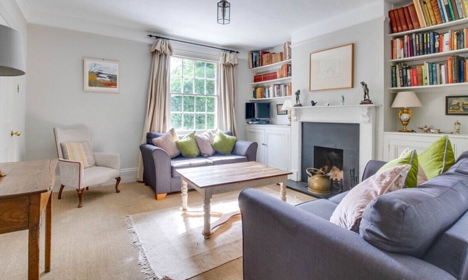 Orford House | Mole Cottage - Three Bedroom House, Sleeps 6