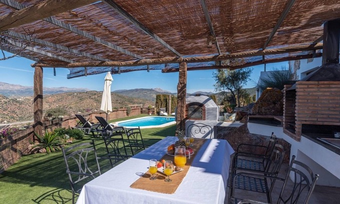 Casabermeja Villa | Molino del Hortelano Casabermeja by Ruralidays