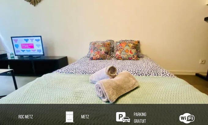 Plantieres Queuleu Apartment | Mon Paisible Rez de chaussé Metz Wifi Parking Un-Séjour-à-Part