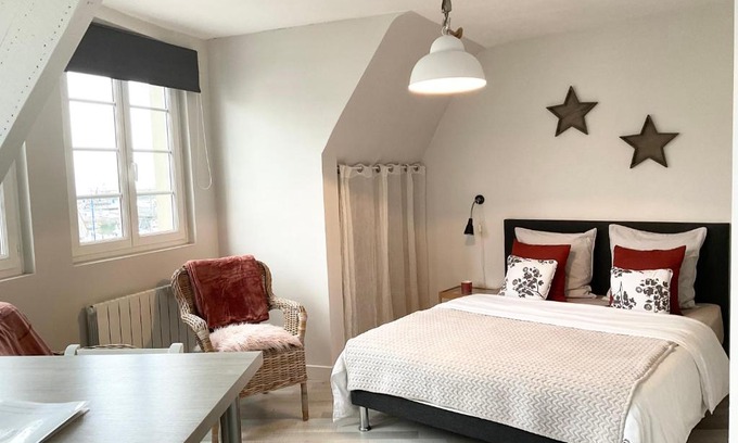 Port-en-Bessin-Huppain Apartment | Mon Port d'Attache