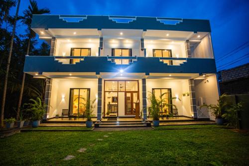 Talpe Hotel | Monarcho Villa