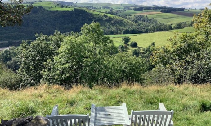 Millers Dale Cottage | Monks Memories at Monks Retreat