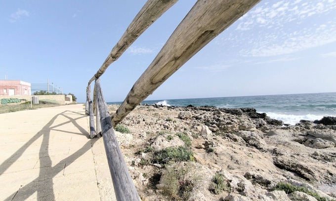 Posto Rosso House | MONOLOCALE LA CORTE SUL MARE