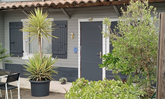 Chateauneuf-du-Rhone House | Montélimar sud - 3-room house for 1 to 4 people - Closed private parking lot