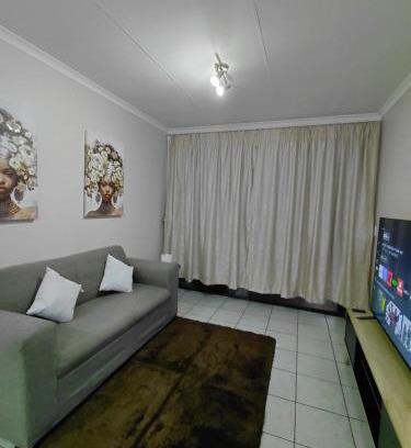 Newcastle Apartment | Mont Pelaan 86
