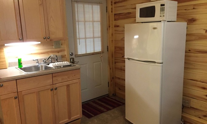 Gardiner Apartment | Montana's Yellowstone Bear Den- Small/Simple Efficiency Apartment
