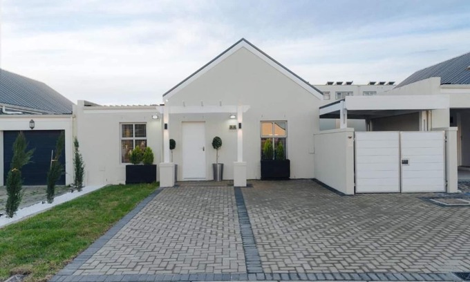 Stellenbosch Cottage | Montbleu Cottage