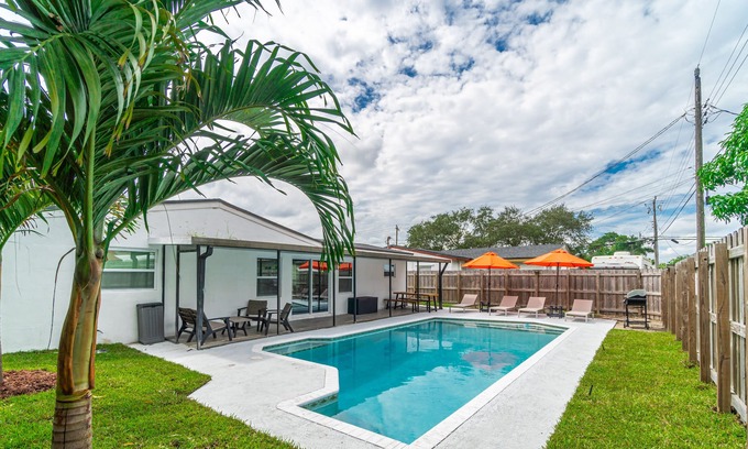 Driftwood House | Monthly Rental Modern 5BR Home, Private Pool