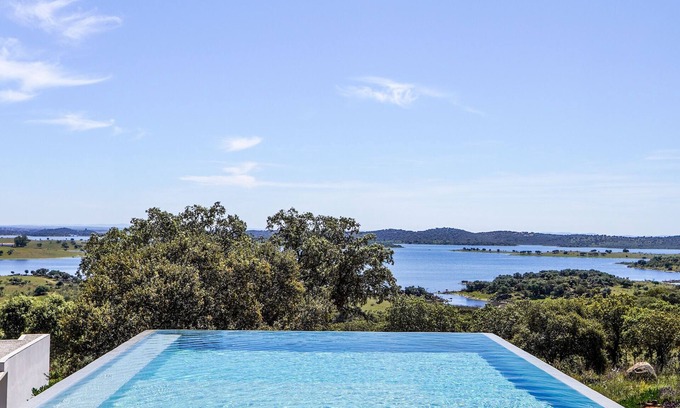 Reguengos de Monsaraz House | Montimerso Skyscape Country House