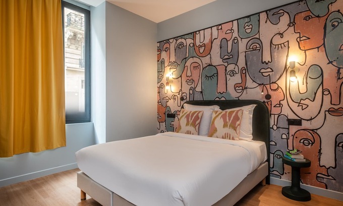Quartier des Grandes-Carrieres Apartment | Montmartre Paris Suite