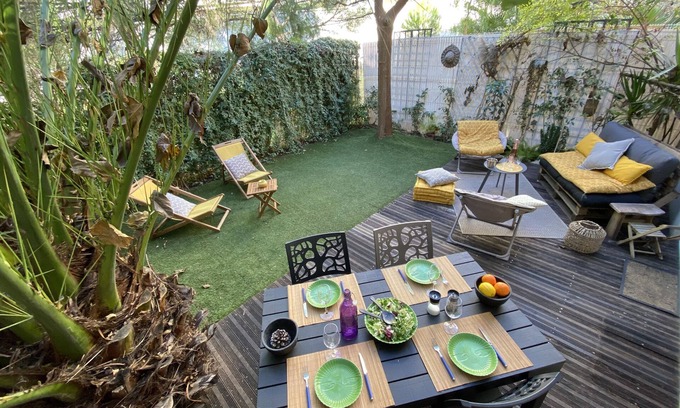 Port Marianne Apartment | MONTPELLIER, HEART PORT MARIANNE, AIR CONDITIONING, PRIVATE GARDEN and GARAGE