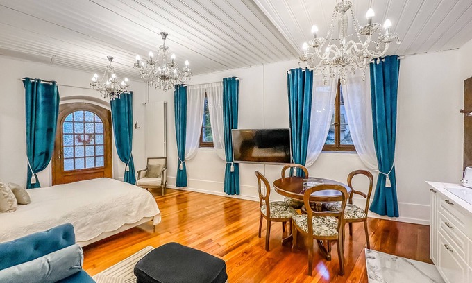 Montreux Other | Montreux Castle -Studio 2 Beds -Lake view terrasse