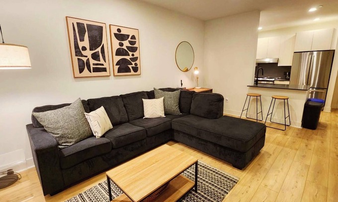 Montrose Apartment | Montrose Spring - Stylish 1 BR in Houston