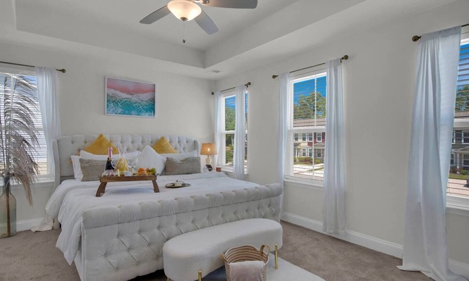 North Charleston House | Montview Marvel: 3BR Haven in Peaceful Area
