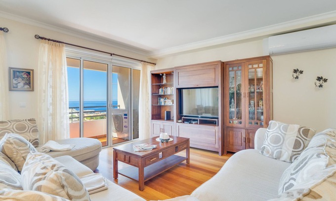 Sao Martinho Apartment | Monumental Ocean View by Atlantic Holiday