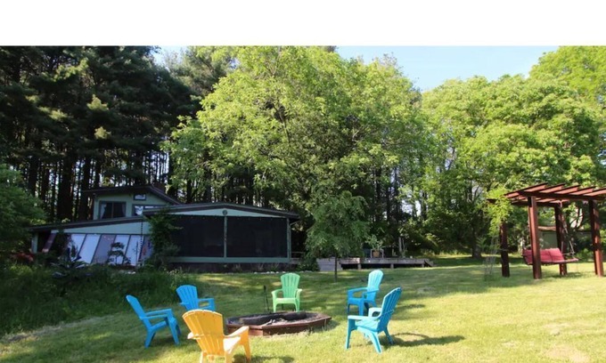 Geneva Township Cottage | Moon Lake Eco Retreat and Design Studio