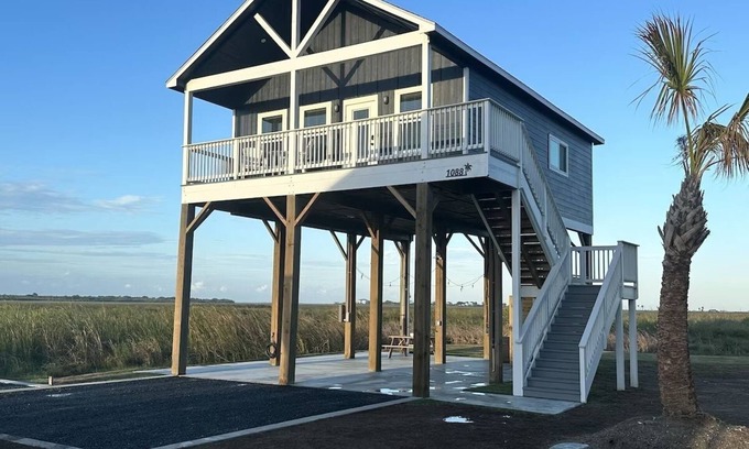 Port Bolivar House | Moonlight Beach Getaway; Walk to Ocean, Relax with River Views