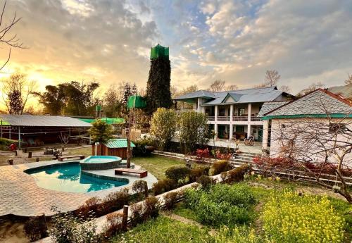 Gunehr Hotel | Moonshine Villa