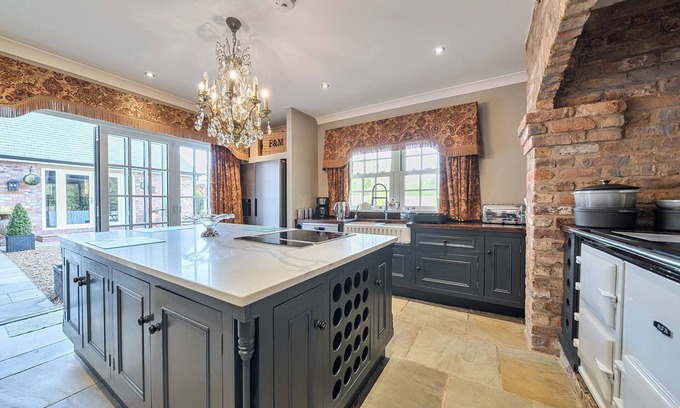 Poulton-le-Fylde Cottage | Moor End Manor