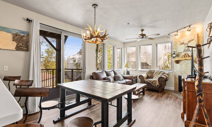 Kimball Junction Condo | Moose Mgmt at Crestview D208: Mountain View-Dogs Welcome-Convenient Location
