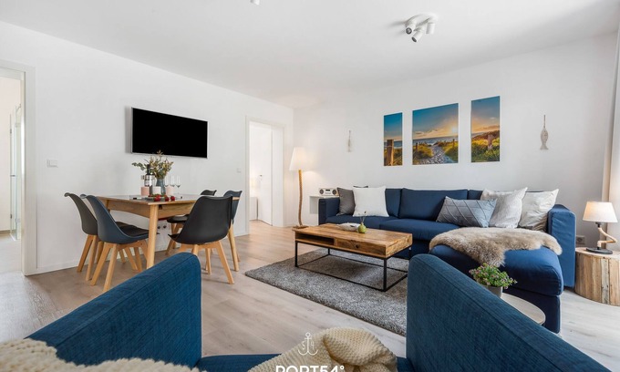 Emmelsbull Apartment | Morgenröte - not far from Sylt, rural, idyllic, North Sea vacation, garden