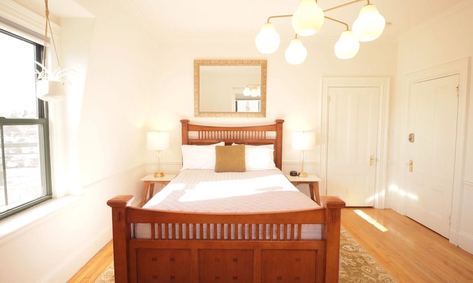 Parkside Hotel | Morrill Mansion Inn | 6 | Self Check In | Parking
