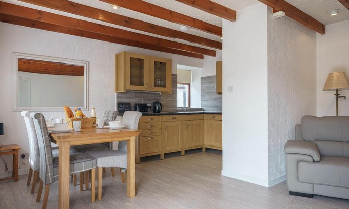 Thornhill House | Morton Cottage