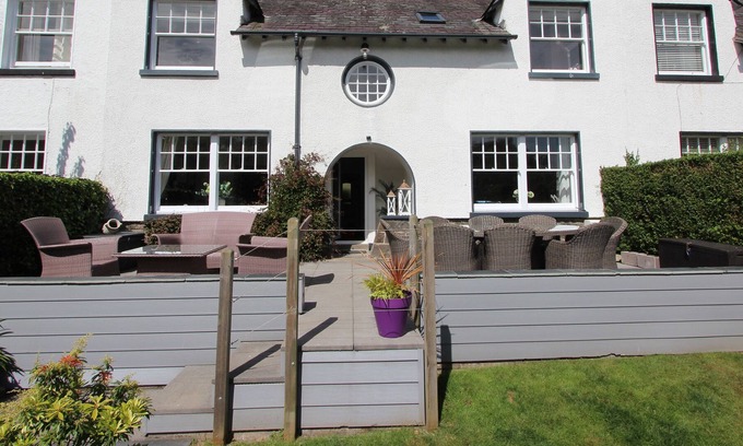 Conwy House | MOSS BANK HOUSE, pet friendly, luxury holiday cottage in Conwy