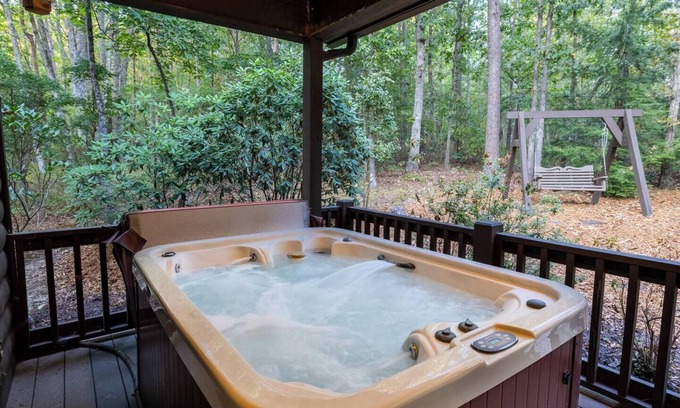 Mentone Cabin | Mossy Rock Retreat | Hot Tub, Fire Pit, Near Falls