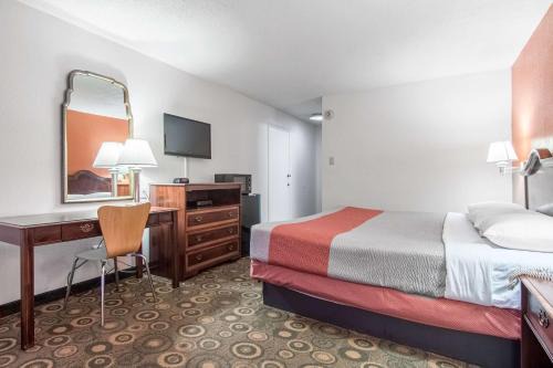 Hope Hotel | Motel 6-Hope, AR