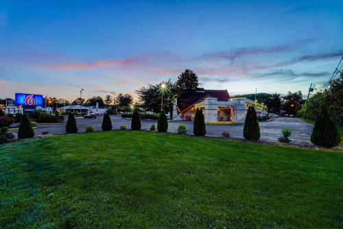 Lawrenceville Hotel | Motel 6-Lawrenceville, NJ