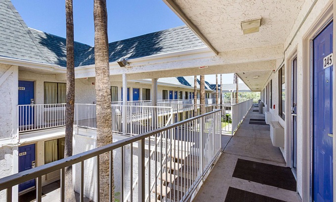 Mesa Hotel | Motel 6 Mesa, AZ - South