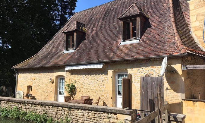 Archignac House | Moulin aux Ans, charming gîte in a former schoolhouse