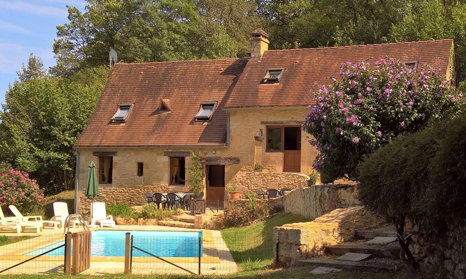 Sergeac House | Moulin de la Grenaderie – Peaceful Retreat with Pool in the Heart of Périgord Noir