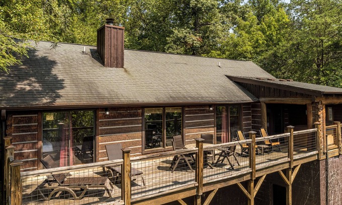 Pittman Center Cabin | Mountain Memories: Mountain Cabin with Awe-Inspiring Views!