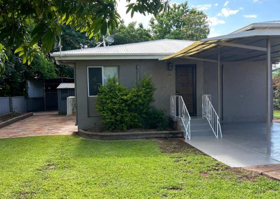 Sunset House | Mount Isa - Epsilon is on