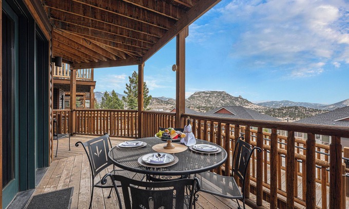 Estes Park Condo | Mount Stratus at Marys Lake with A/C!
