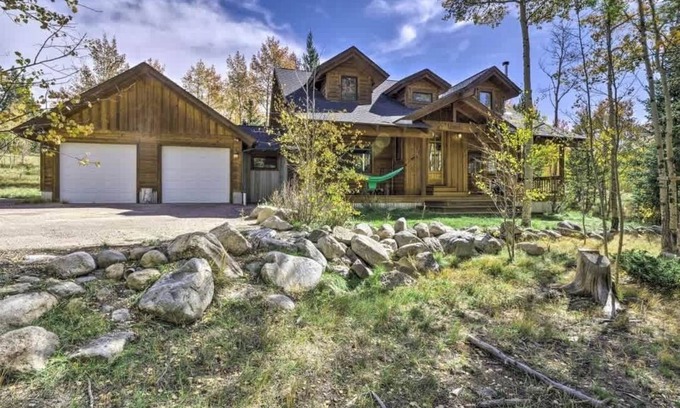 Alma Cabin | Mountain Adventure Lodge