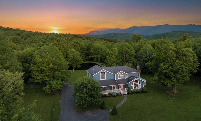 Jewett House | Mountain Blue Vista: Luxury Retreat near Ski Resorts with Hot Tub, Firepit, Pond