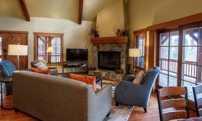 Tamarack Ski Chalet | Mountain Chalet w/ Private Hot Tub and Gorgeous Meadow Views.