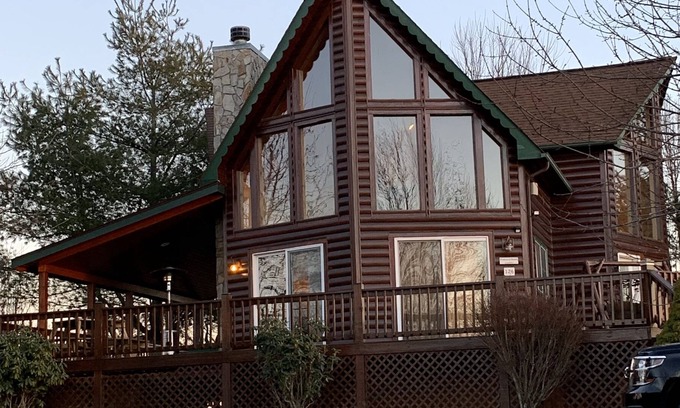 Piney Creek Cabin | Mountain - Getaway for a peaceful retreat or exciting outdoor adventure