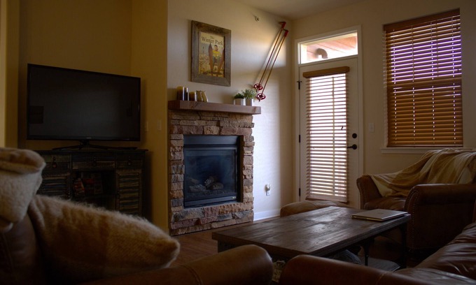 Silvercreek Condo | Mountain getaway on Granby Ranch! nearby hiking, skiing, endless scenic views!