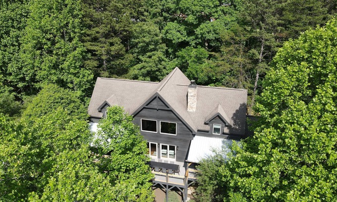 Fairview House | Mountain Haven | A Luxurious Asheville Timber Frame Cabin | Pet-Friendly with Hot Tub & Game Room