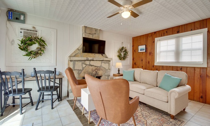 Mountain Home Cabin | Mountain Home Cabin w/Fire Pit < 1 Mi to Lake!