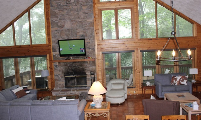 Jefferson Township House | Mountain Mansion rental