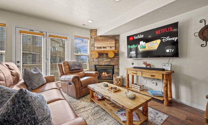 Eden Condo | Mountain Mischief MH409 | Ski Retreat | Hot Tub