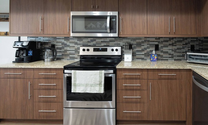 Murray Apartment | Mountain Modern Marvel- Your Home Away From Home