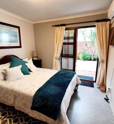 Eikenbosch Apartment | Mountain Rose Cottage